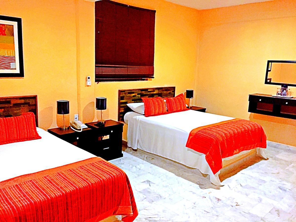 Hotel Versalles Suites Канкун Экстерьер фото